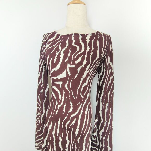 Realisation Par The Gia Bell-Sleeve Maxi Dress in Silk Jianhong Crepe - Picture 7 of 12